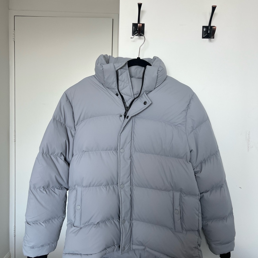 Aritzia Super Puff Jacket in Light Gray